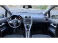 TOYOTA AURIS 2007/11 - 8