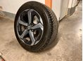 A gyári NISSAN alufelnire szerelt 4 db téli gumi benne van az árban