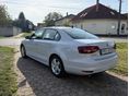VOLKSWAGEN JETTA VI 2017/1 - 3