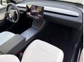 TESLA MODEL Y 2025/6 - 8