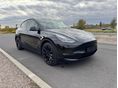 TESLA MODEL Y Long Range AWD (Automata) AMD RYZEN / INDUCTION FELNI / GYÁRI VONÓHOROG / MÁTRIX LED