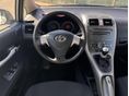 TOYOTA AURIS 2009/3 - 5