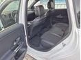 MERCEDES-BENZ A 180 2020/11 - 9