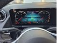 MERCEDES-BENZ A 180 2020/11 - 10