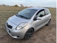 TOYOTA YARIS 2006/4 - 1