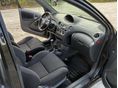 TOYOTA YARIS 2004 - 7
