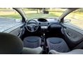 TOYOTA YARIS 2004/8 - 6