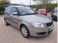 SKODA ROOMSTER 2009/2 - 3
