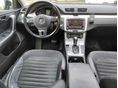 VOLKSWAGEN PASSAT 2011/9 - 6