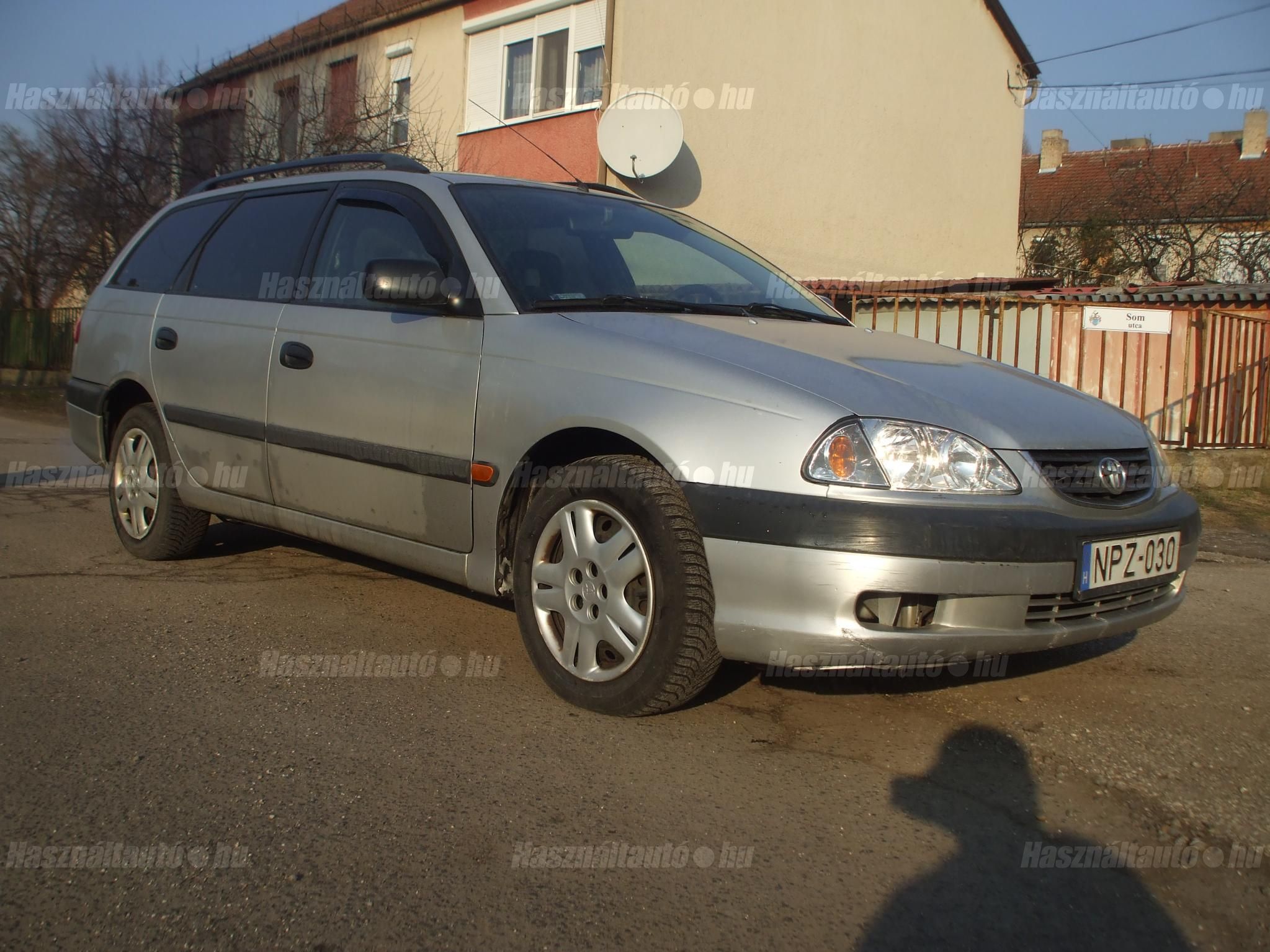 TOYOTA AVENSIS 2003/5 - 1