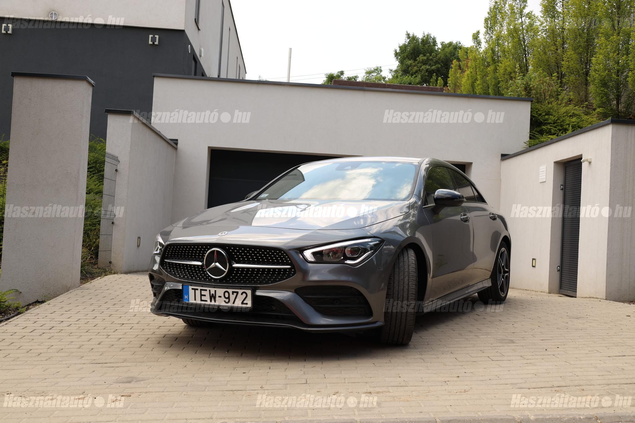 MERCEDES-BENZ CLA 180 2022 - 1
