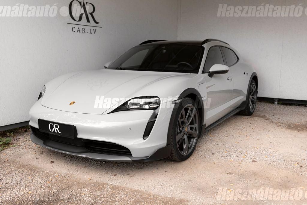 PORSCHE TAYCAN 2022/7 - 1