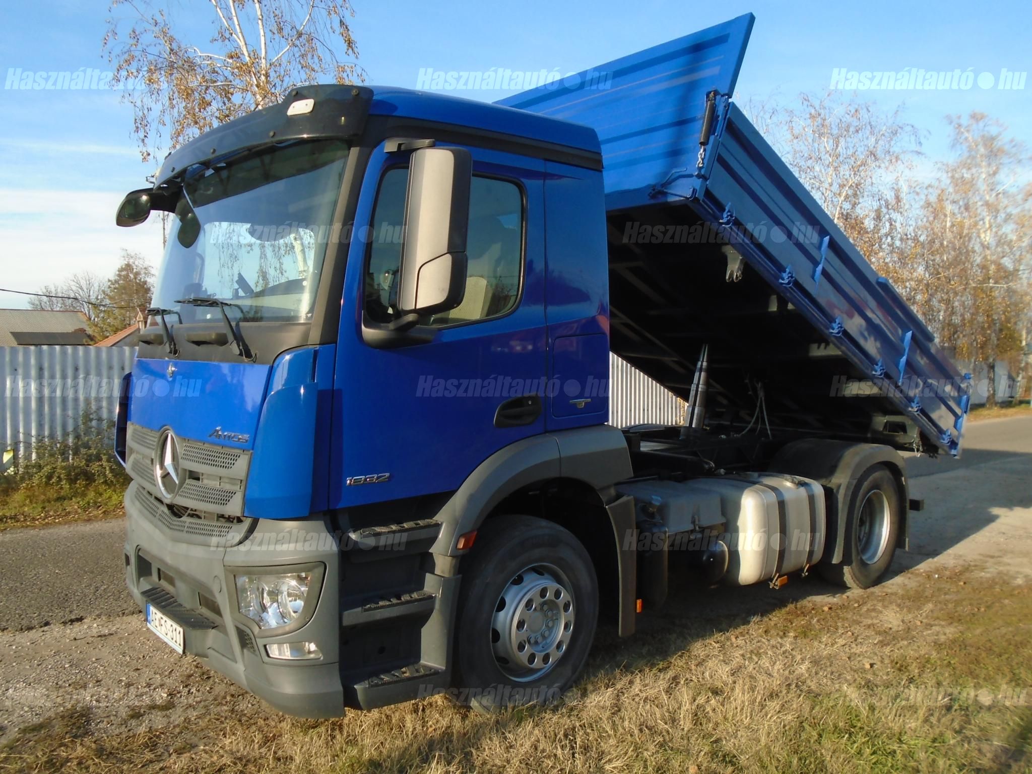 MERCEDES-BENZ 2015/11 - 1