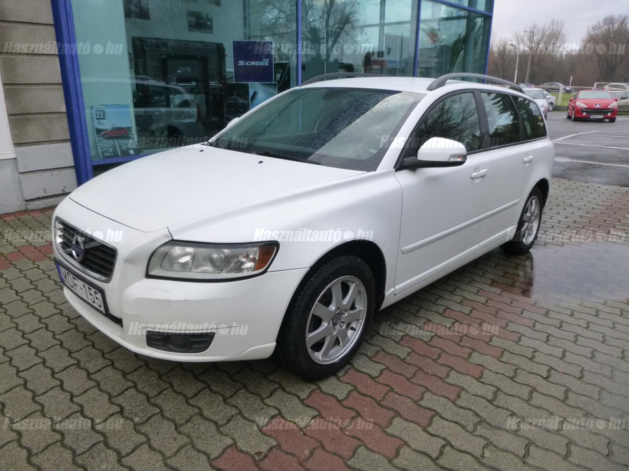 VOLVO V50 2012/6 - 1