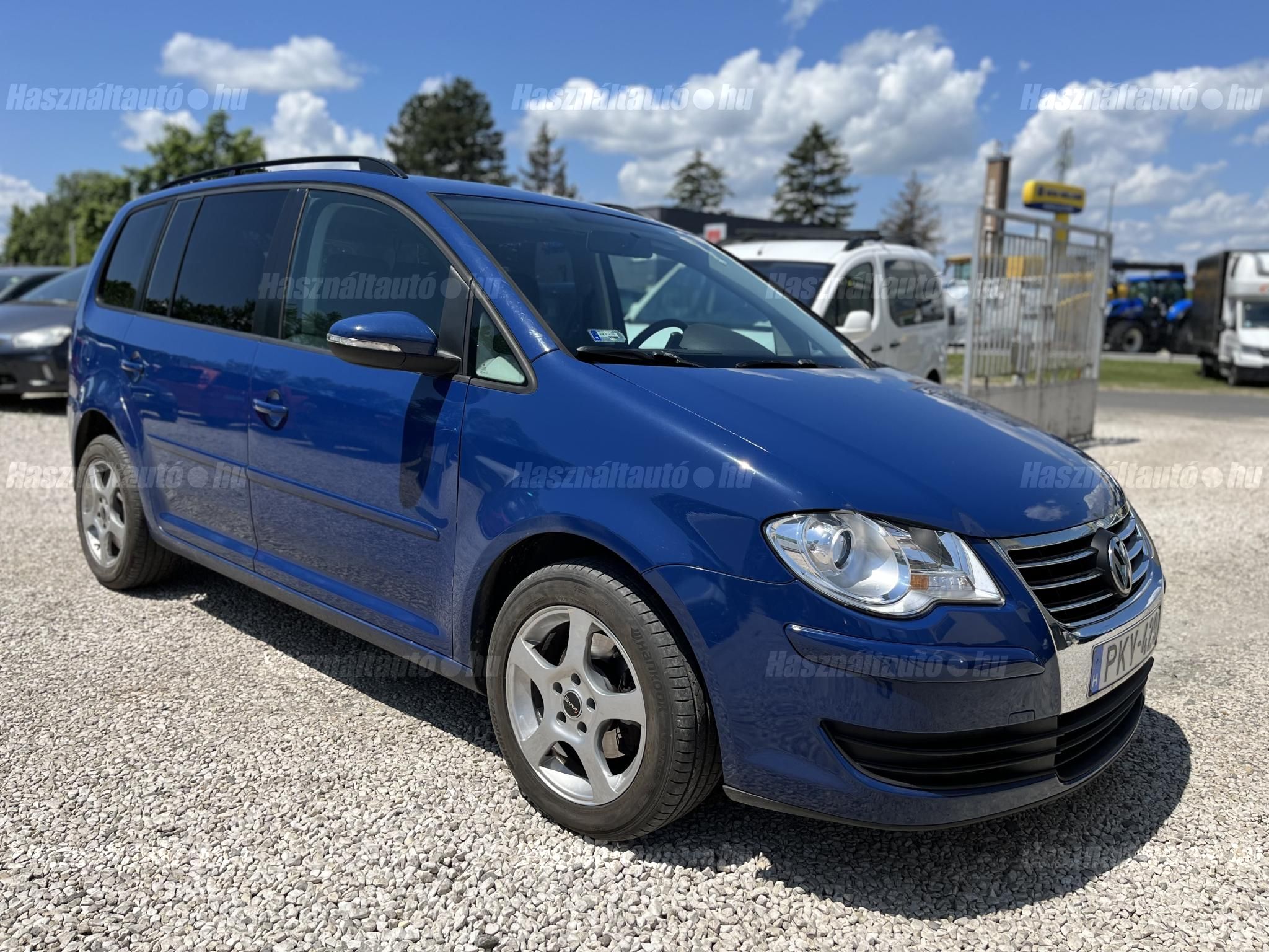 VOLKSWAGEN TOURAN 2010/3 - 1