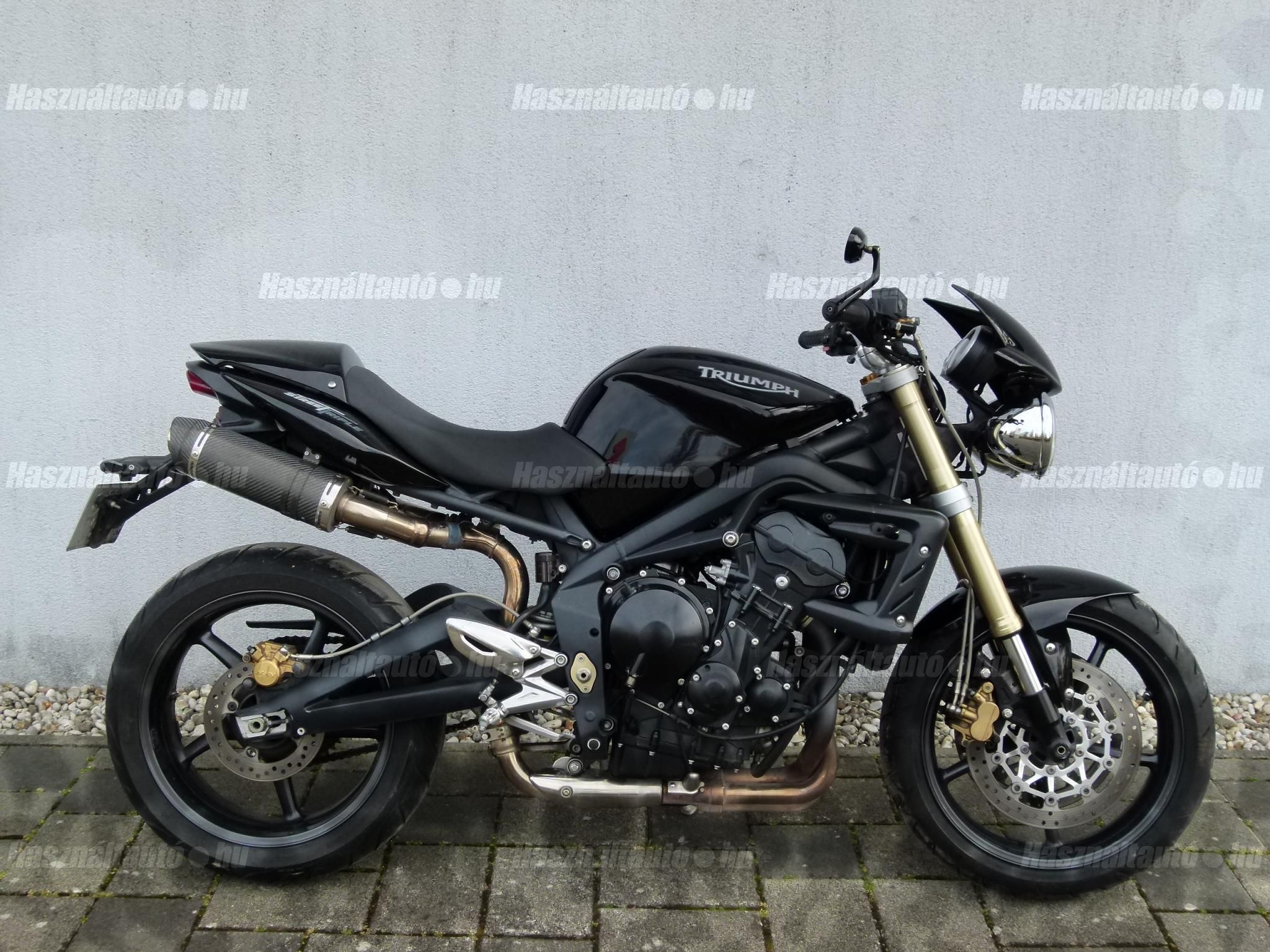 TRIUMPH STREET TRIPLE 675 2011/2 - 1