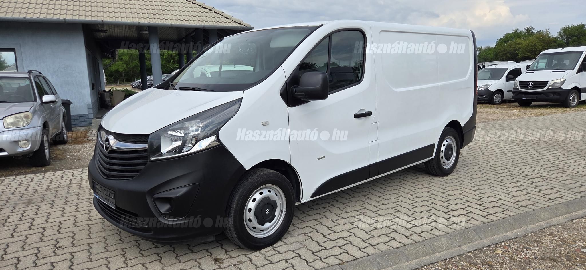 OPEL VIVARO 2015 - 1