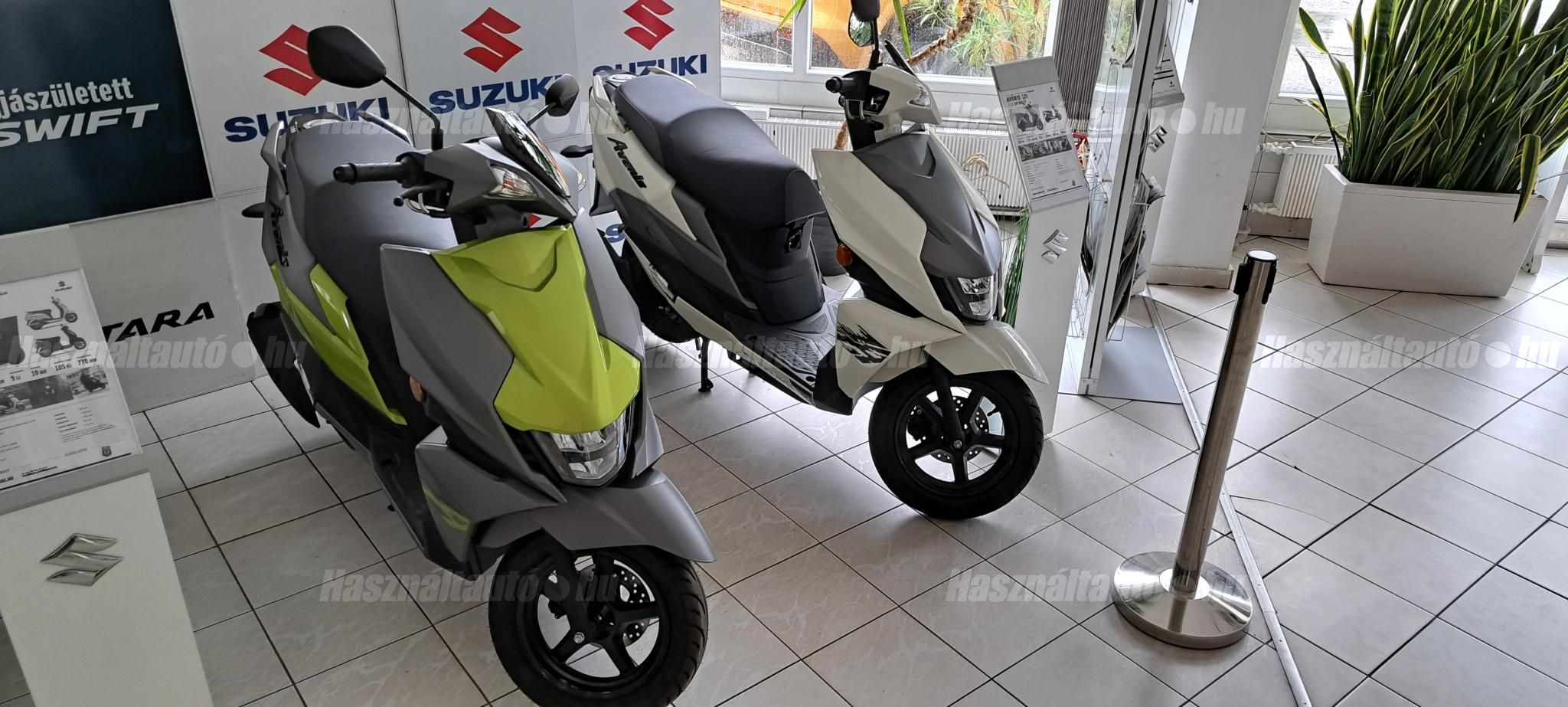 SUZUKI AVENIS 125 2026 - 1
