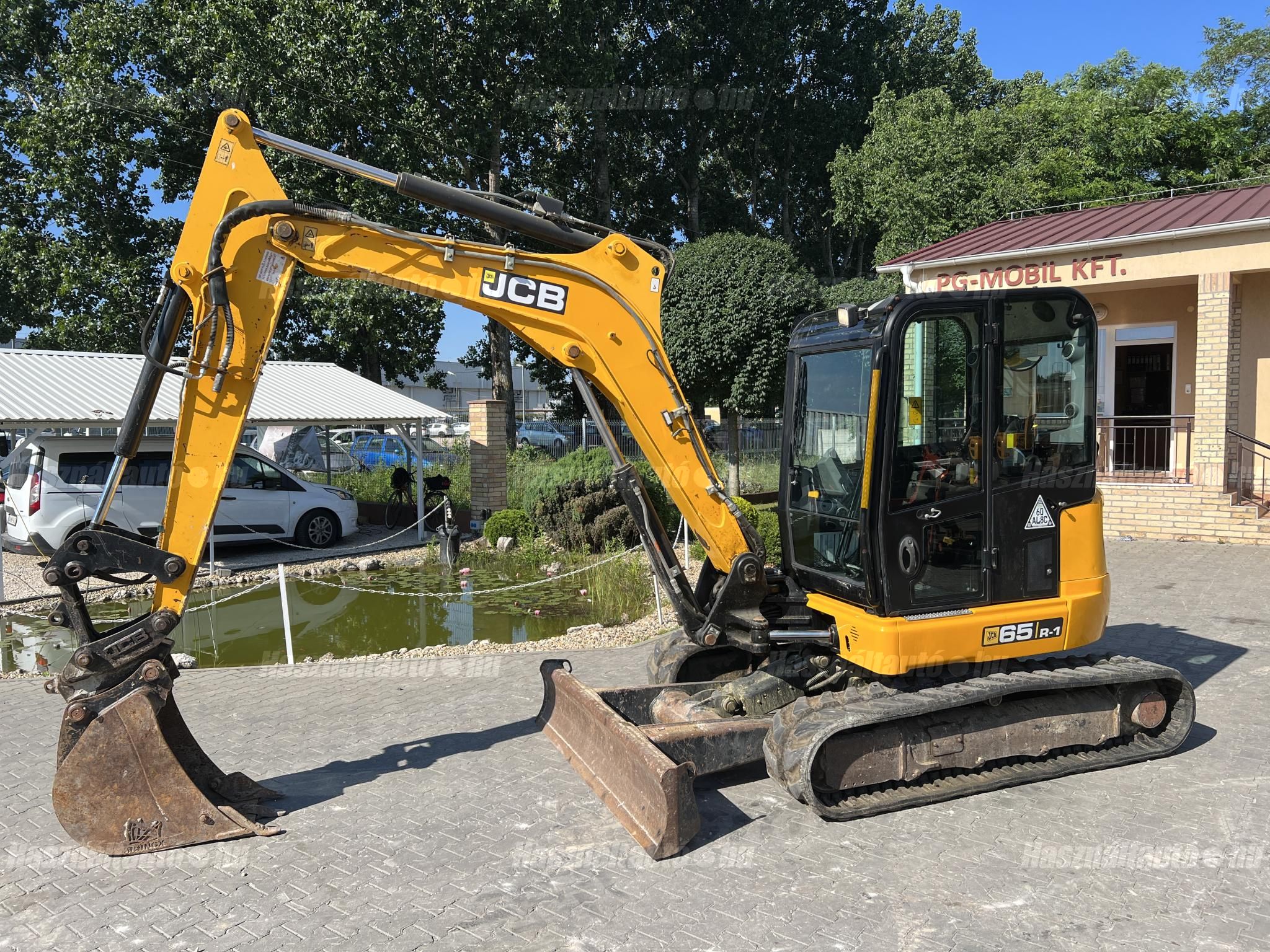 JCB 2015/6 - 1