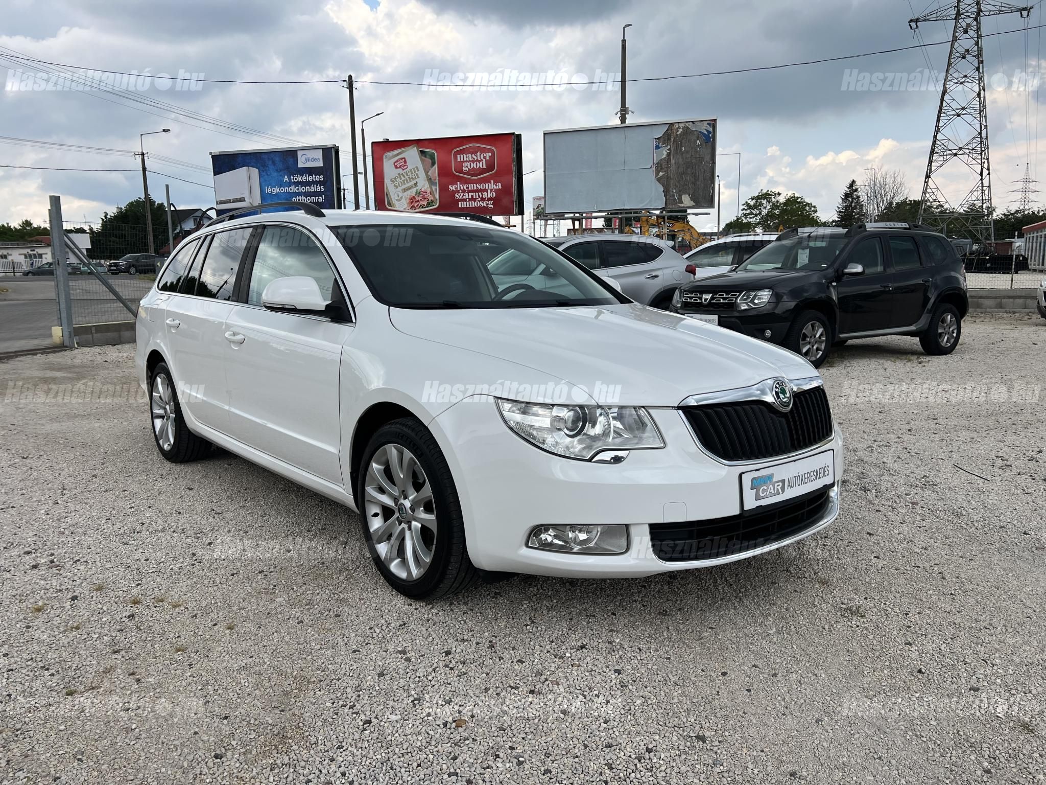 SKODA SUPERB 2011/7 - 1