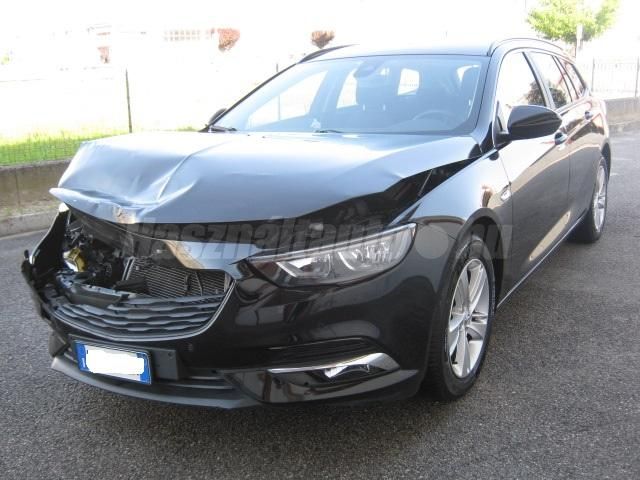 OPEL INSIGNIA 2019/4 - 1