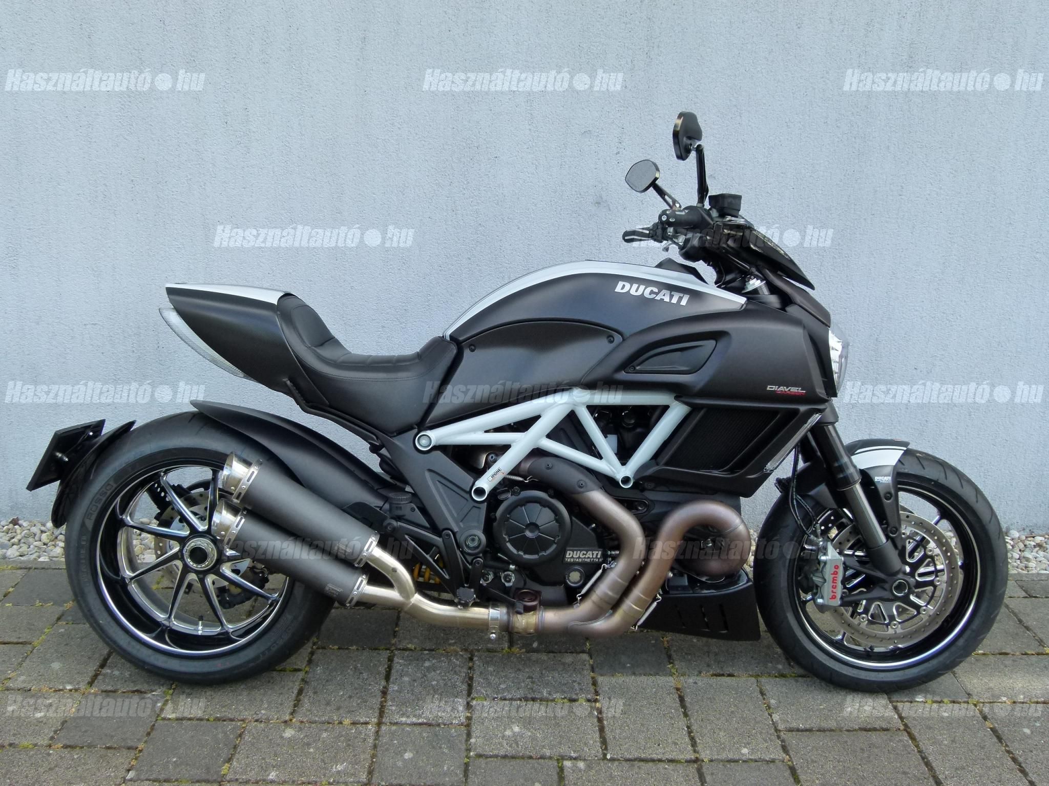 DUCATI DIAVEL 2013/12 - 1