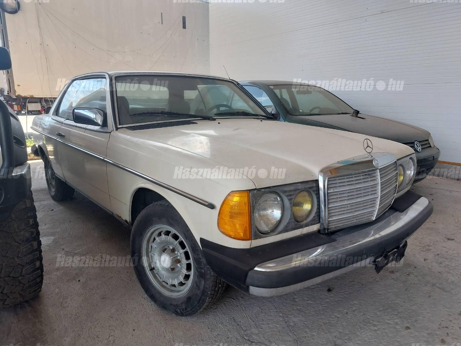 MERCEDES-BENZ W 123 1982 - 1