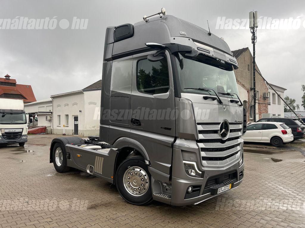 MERCEDES-BENZ 2023/3 - 1