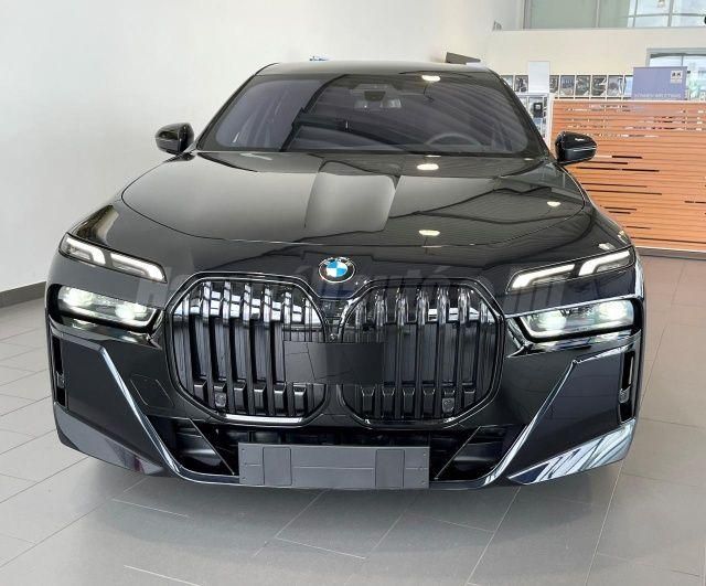 BMW 740 2023/2 - 1