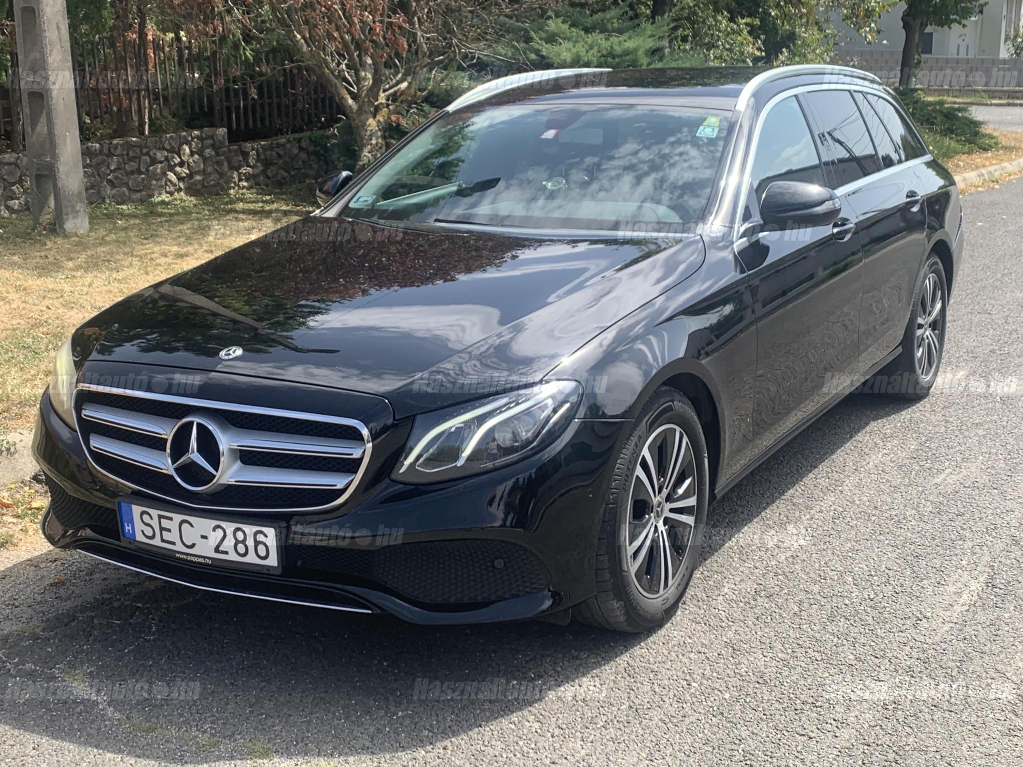 MERCEDES-BENZ E 220 2020/6 - 1