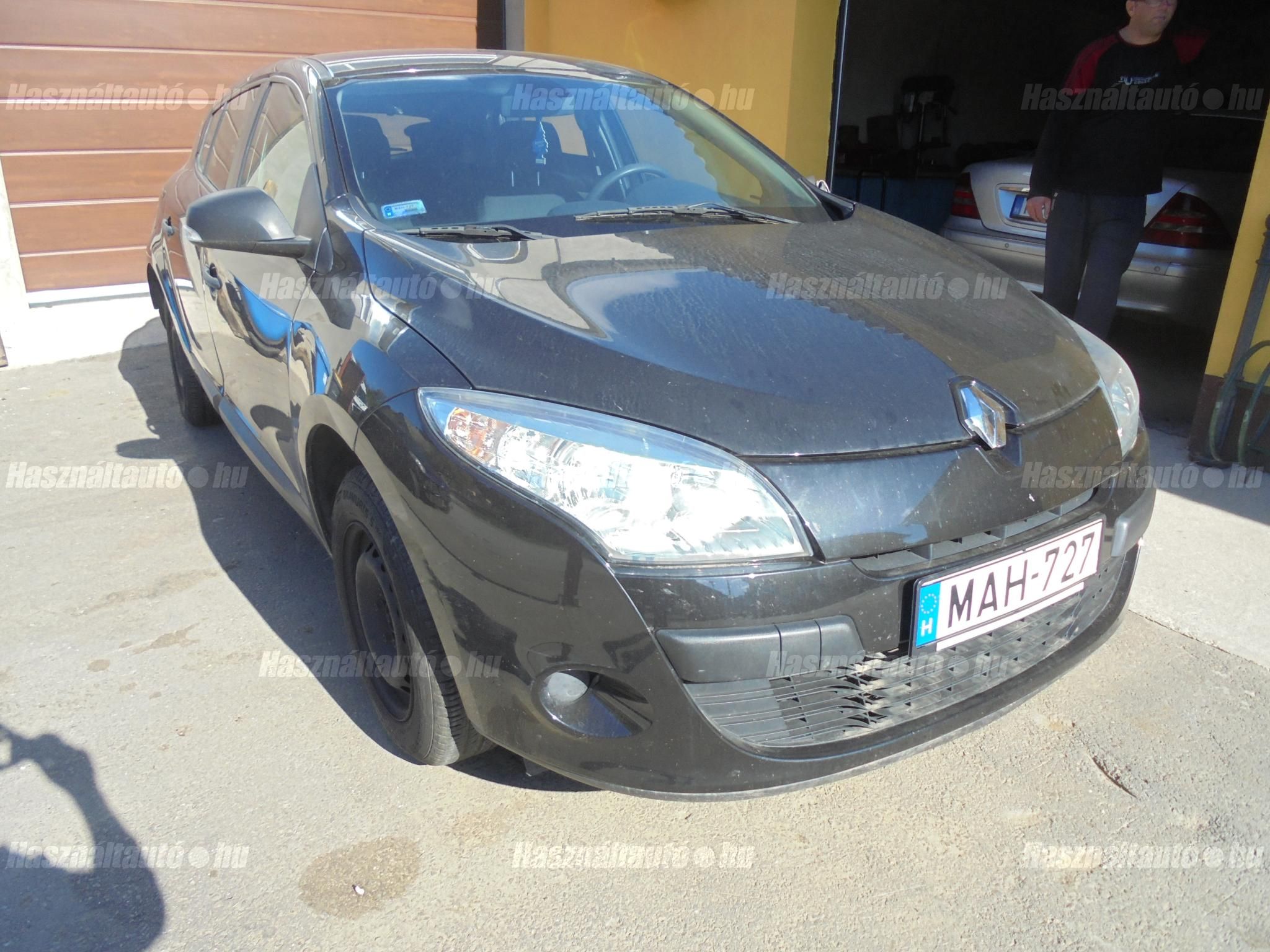 RENAULT MEGANE 2012/2 - 1
