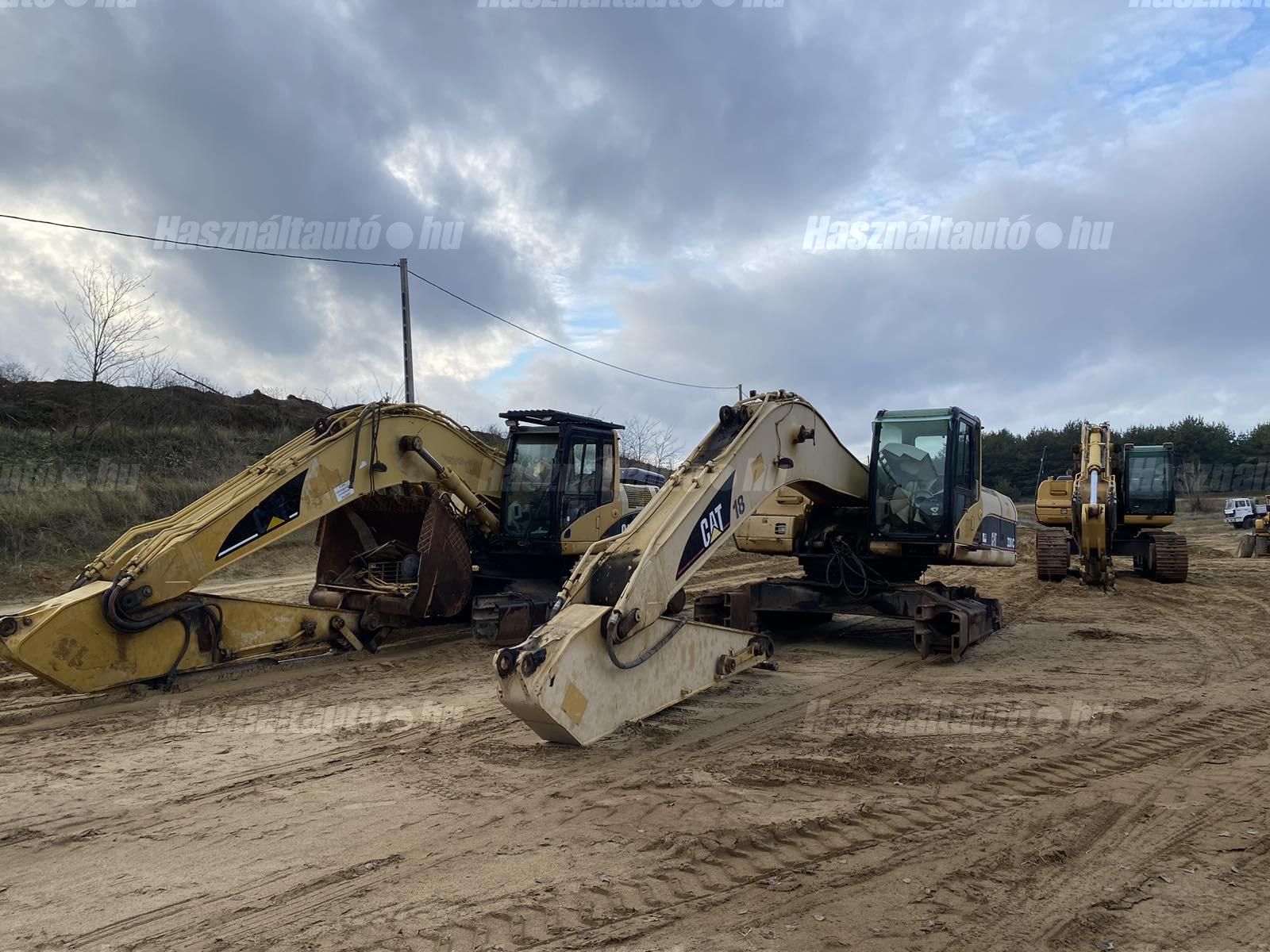 CATERPILLAR 2003 - 1