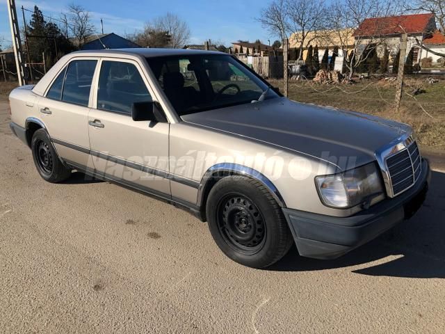 MERCEDES-BENZ W 124 1987/4 - 1