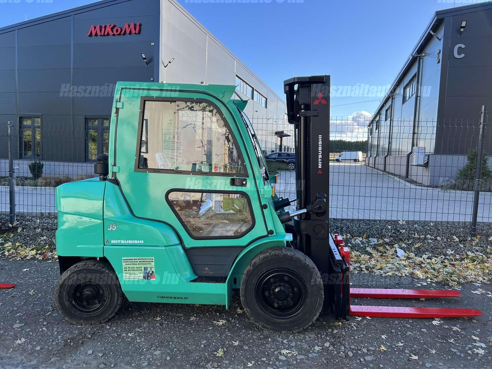 MITSUBISHI 2017 - 1