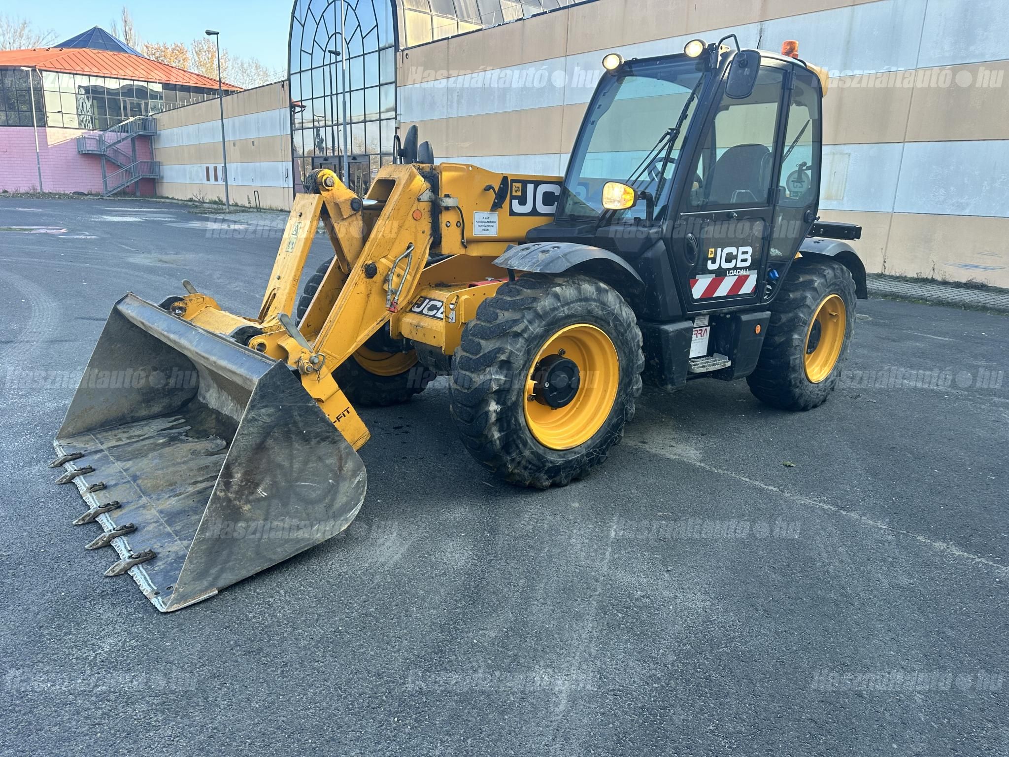 JCB 2019/7 - 1