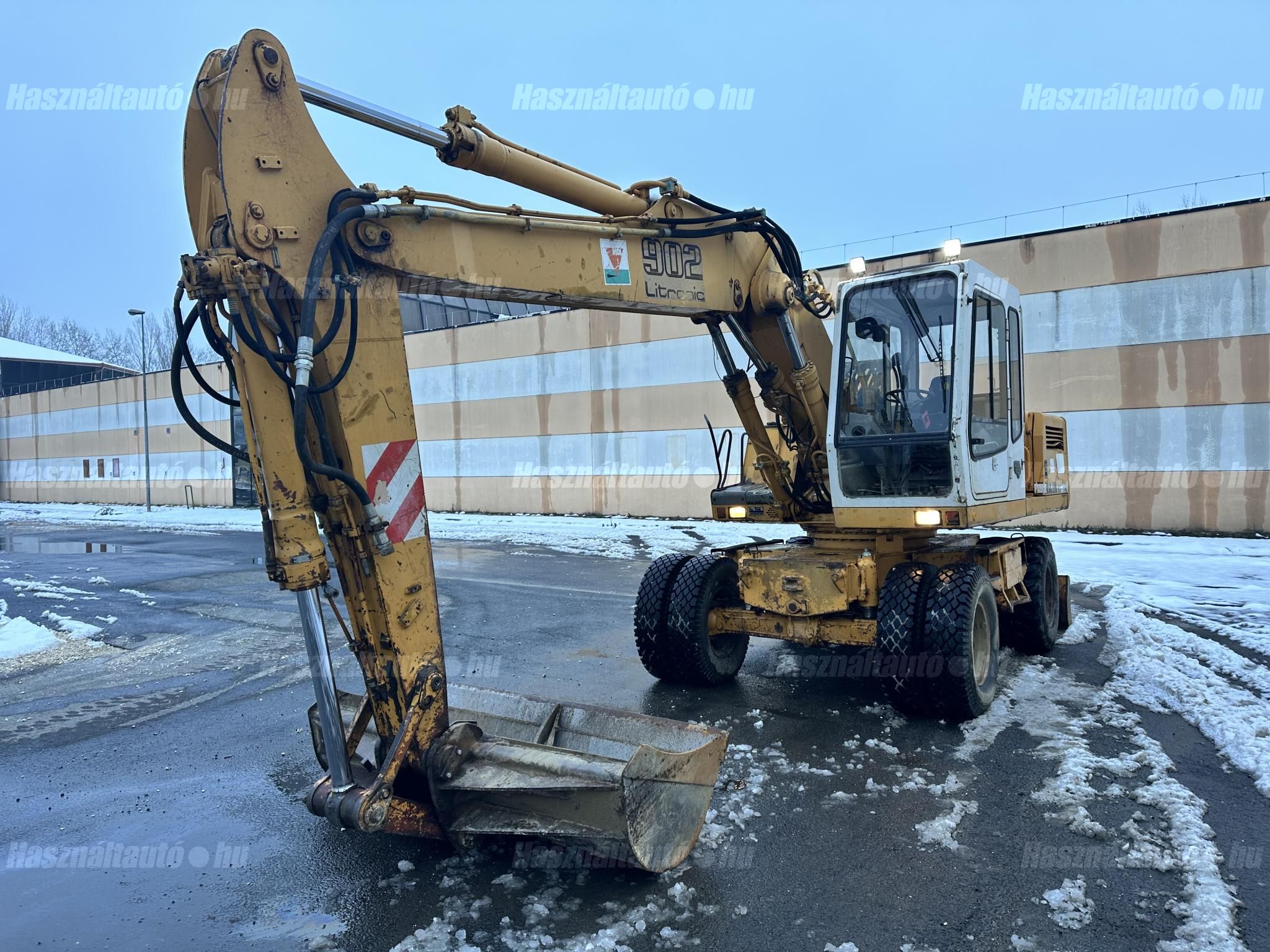 LIEBHERR 1992 - 1