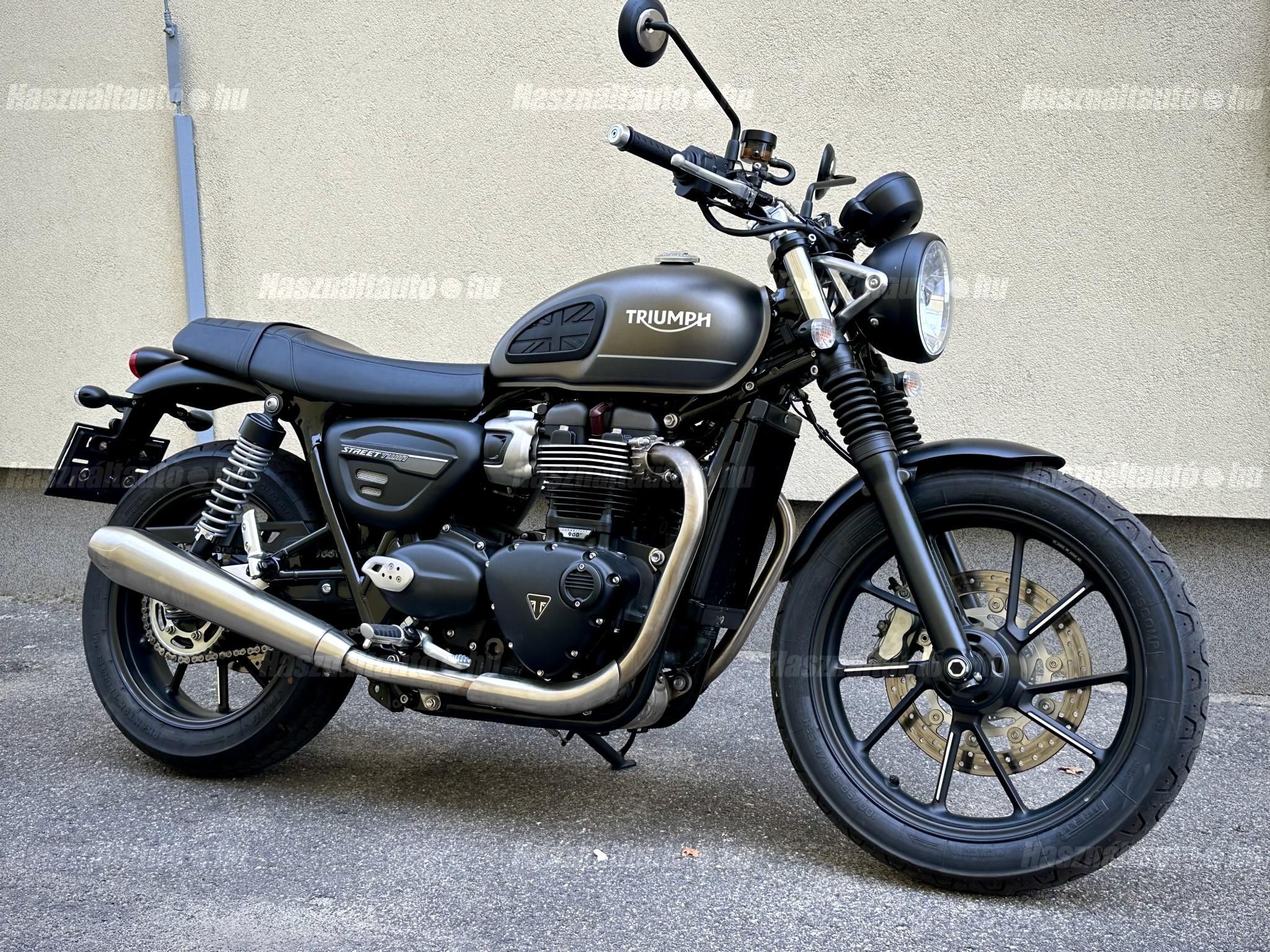 TRIUMPH BONNEVILLE 2021/7 - 1