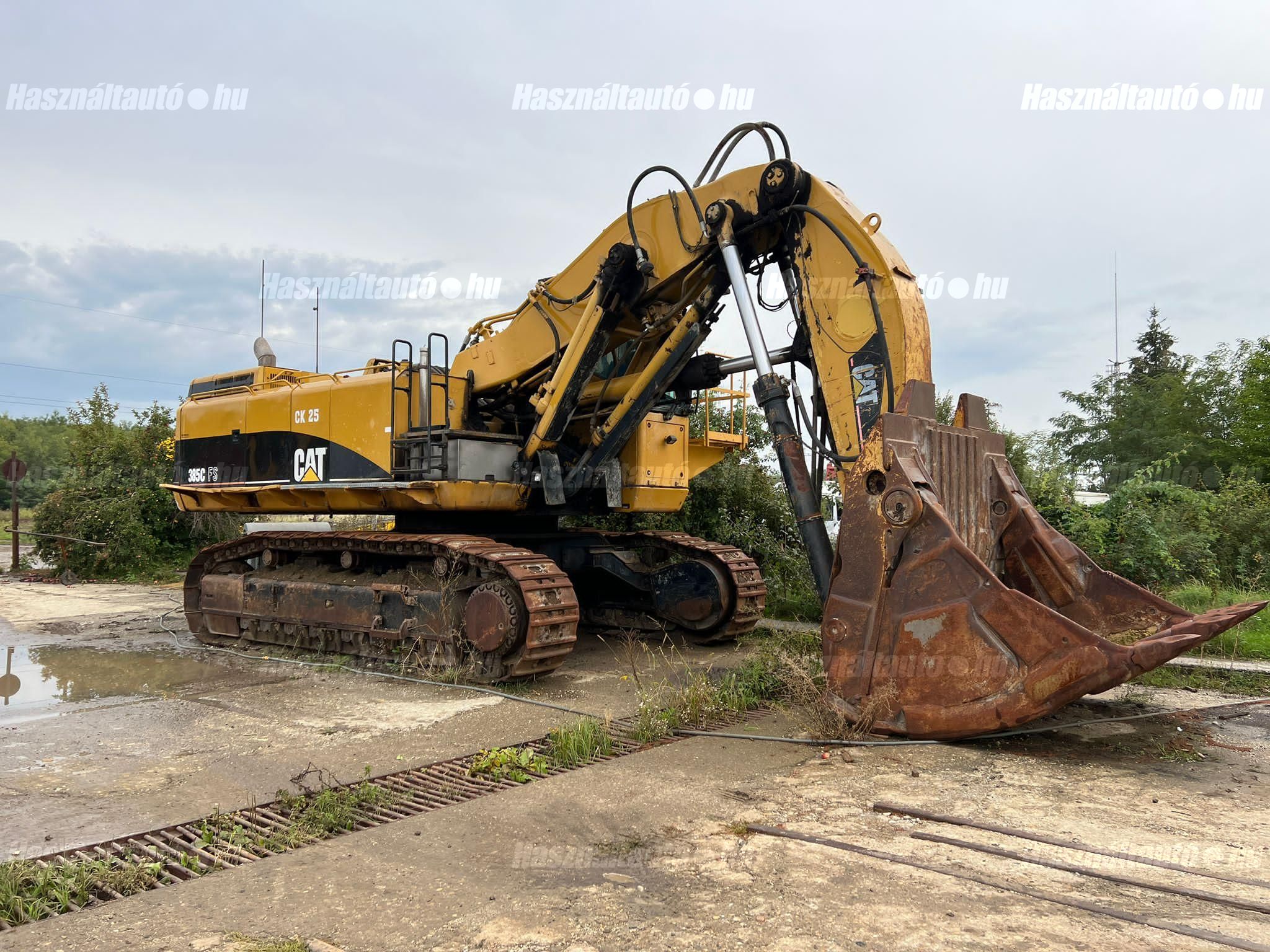 CATERPILLAR 2005 - 1