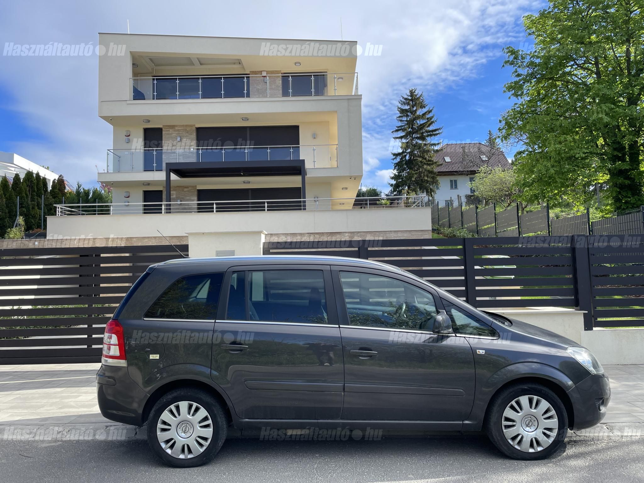 OPEL ZAFIRA 2013/7 - 1