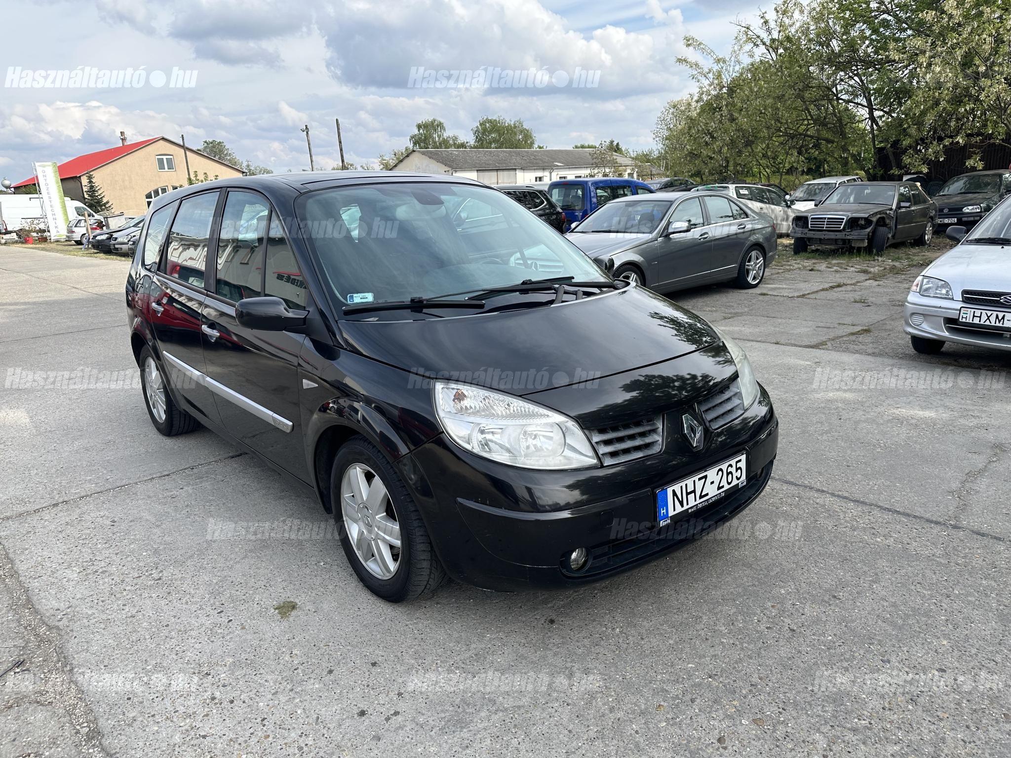 RENAULT GRAND SCENIC 2004/8 - 1