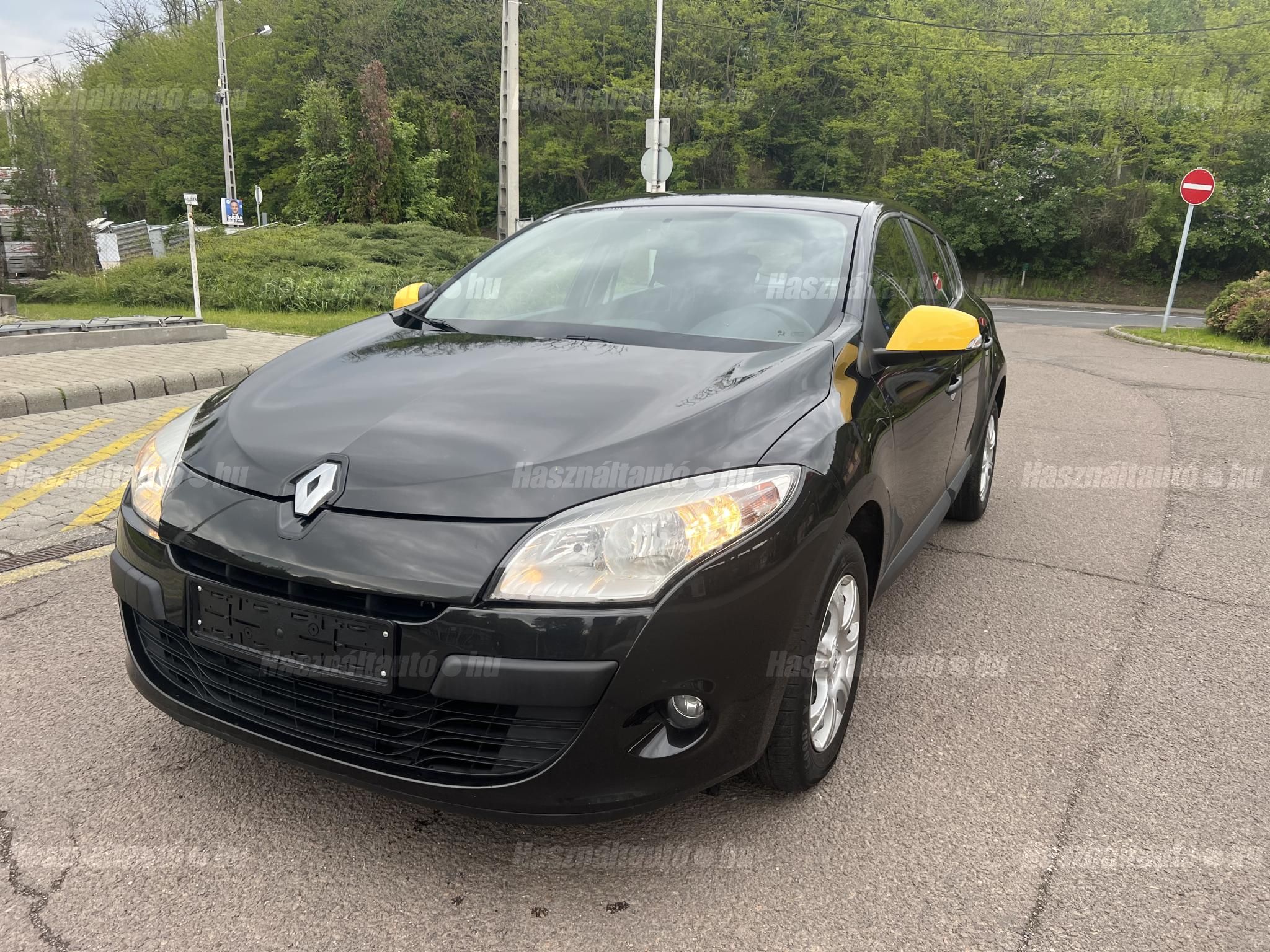 RENAULT MEGANE 2010/9 - 1