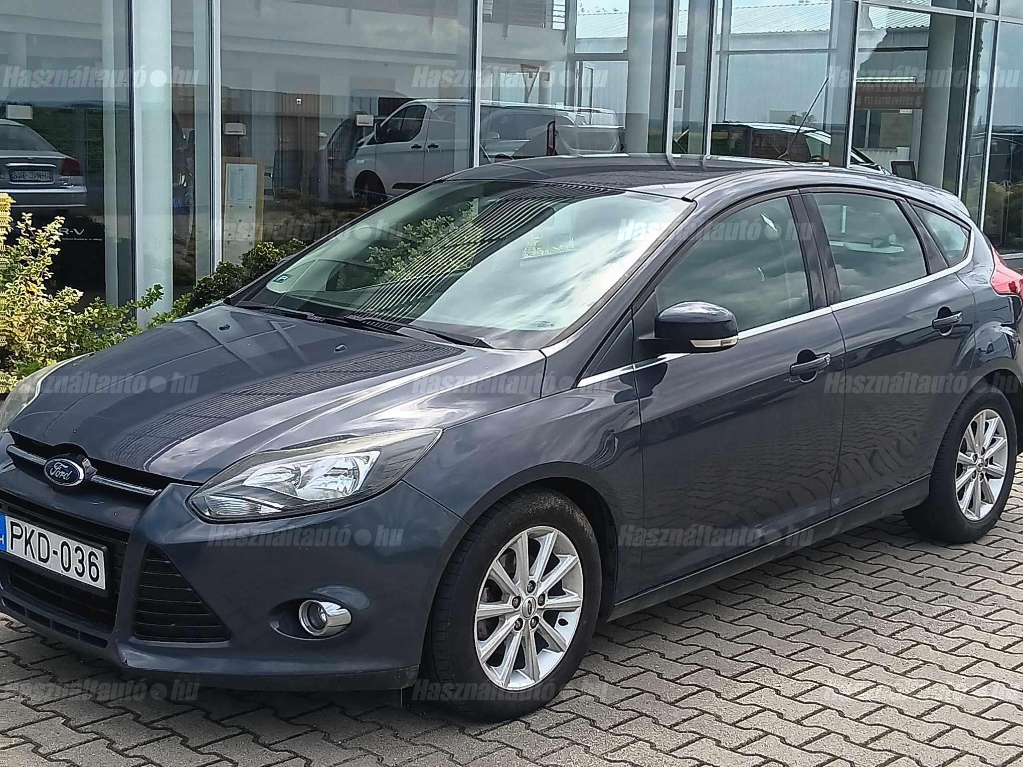 FORD FOCUS 2013/11 - 1