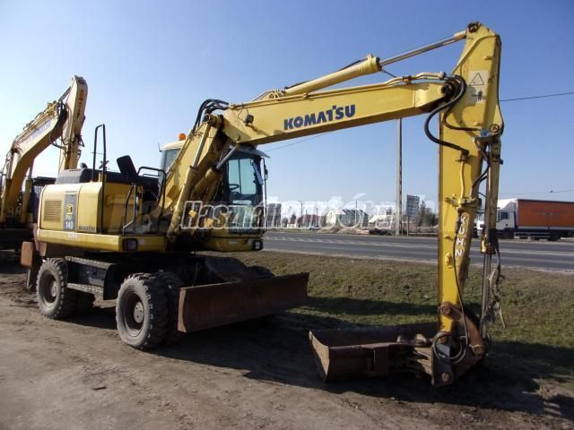 KOMATSU 2009 - 1
