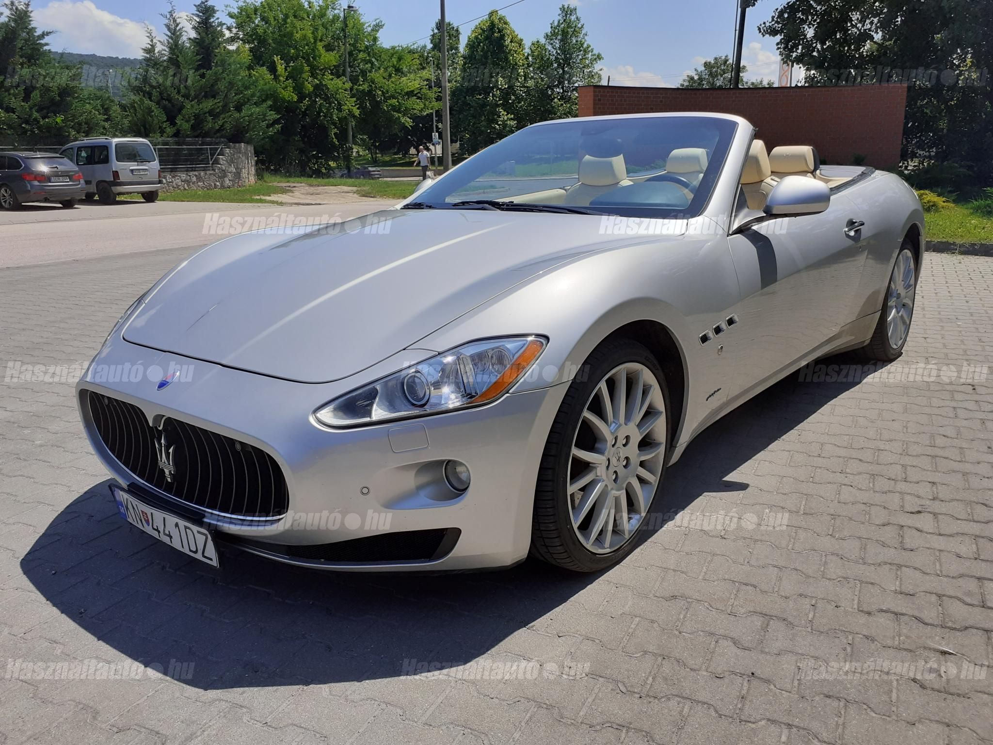 MASERATI GRANCABRIO 2010 - 1