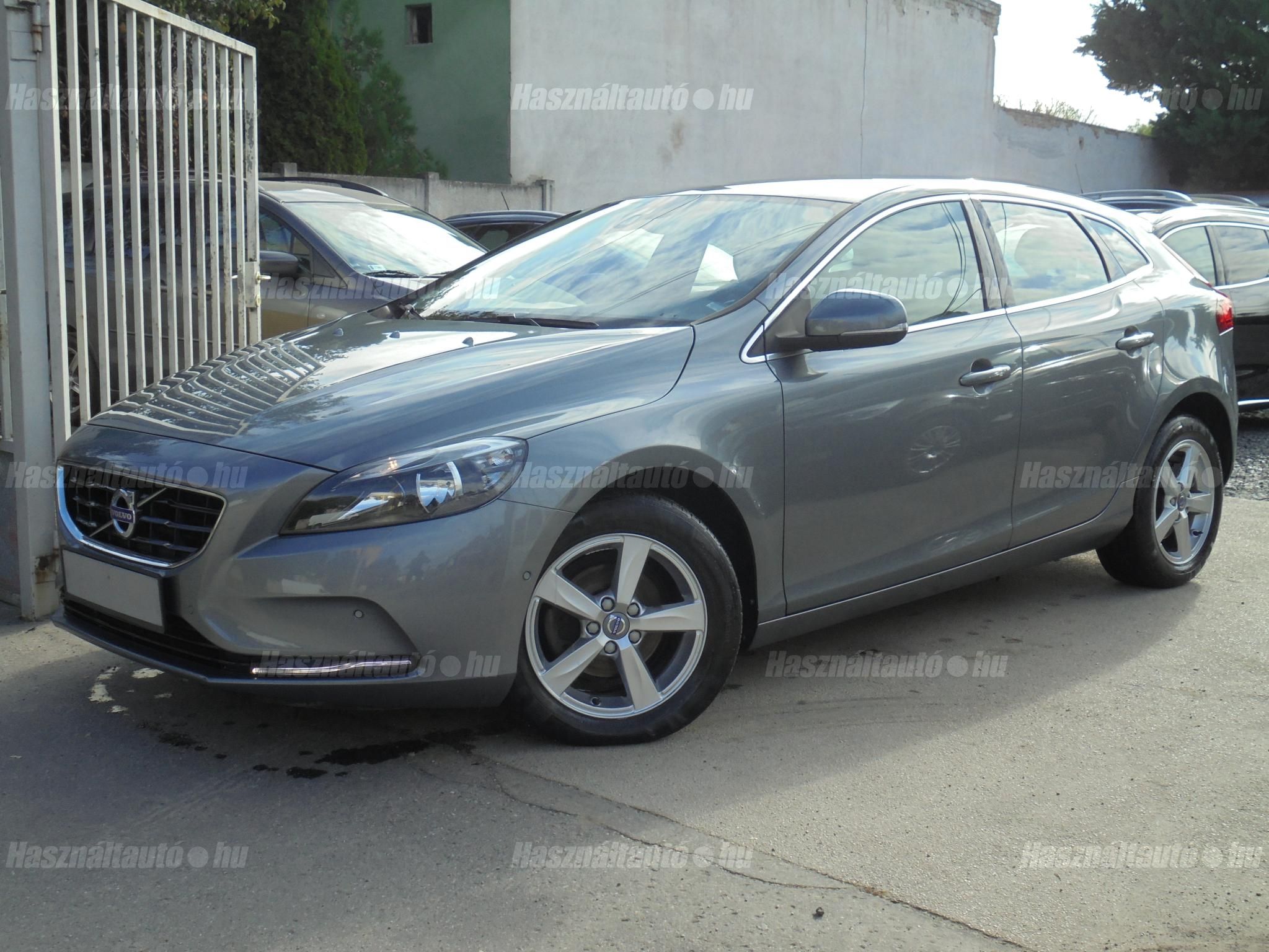 VOLVO V40 2015/7 - 1