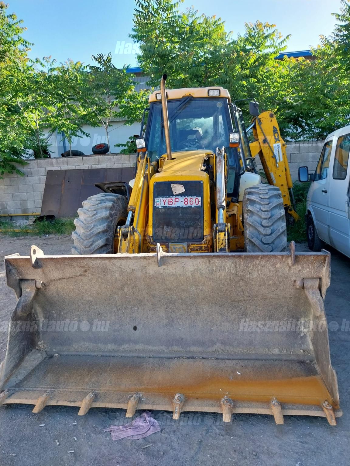 JCB 2002 - 1
