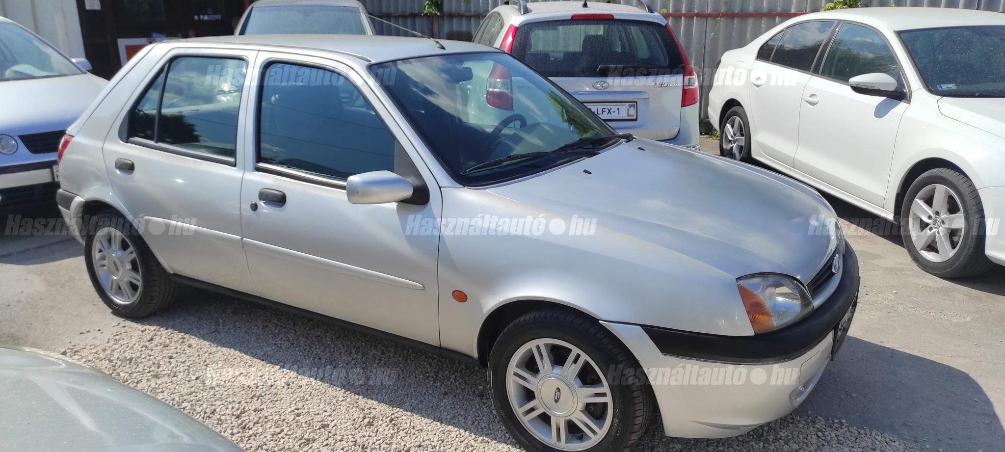 FORD FIESTA 2000/5 - 1