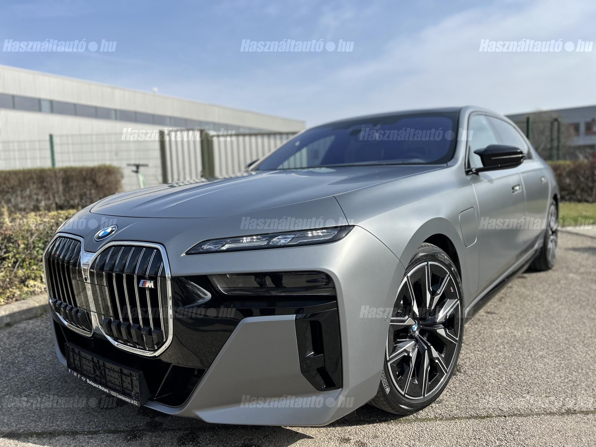 BMW 760 2024/2 - 1