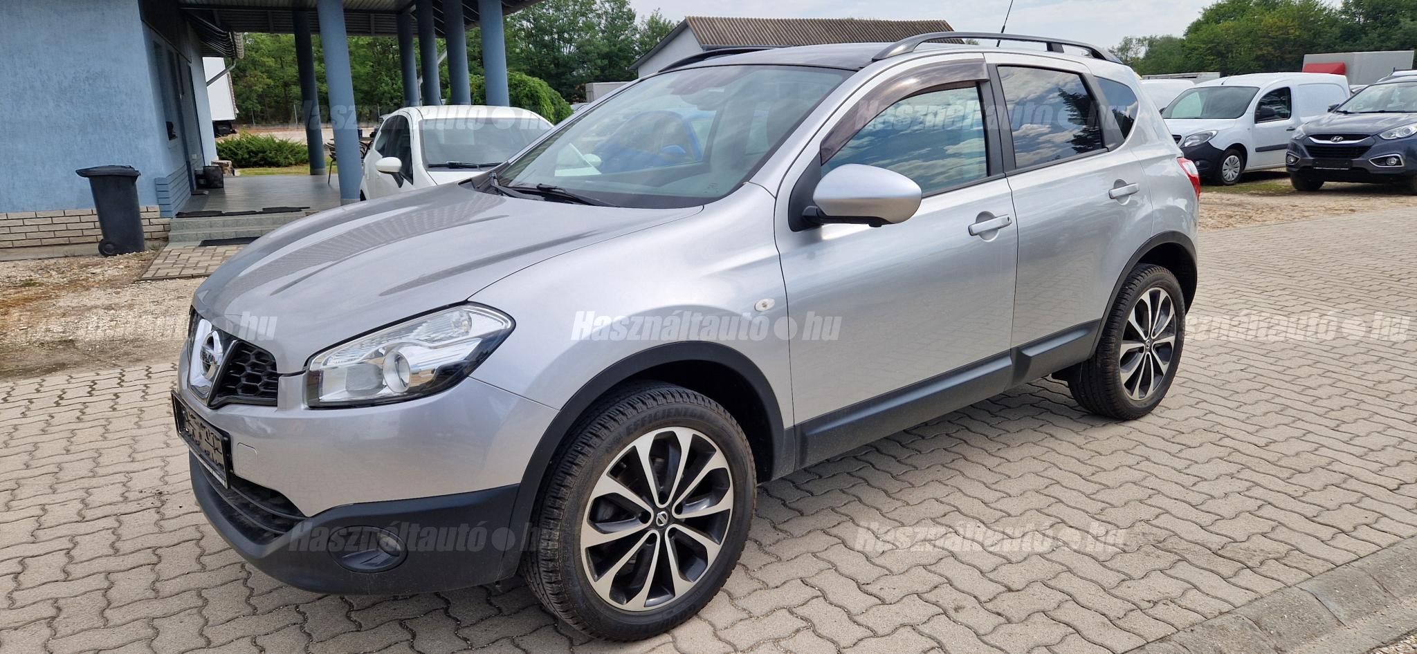 NISSAN QASHQAI 2013 - 1