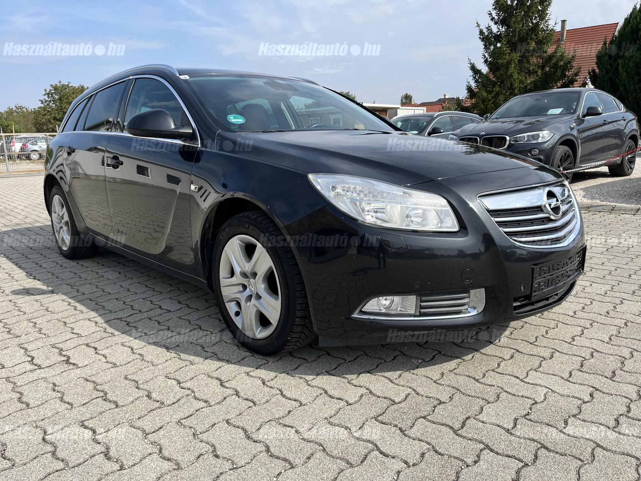 OPEL INSIGNIA 2011/6 - 1